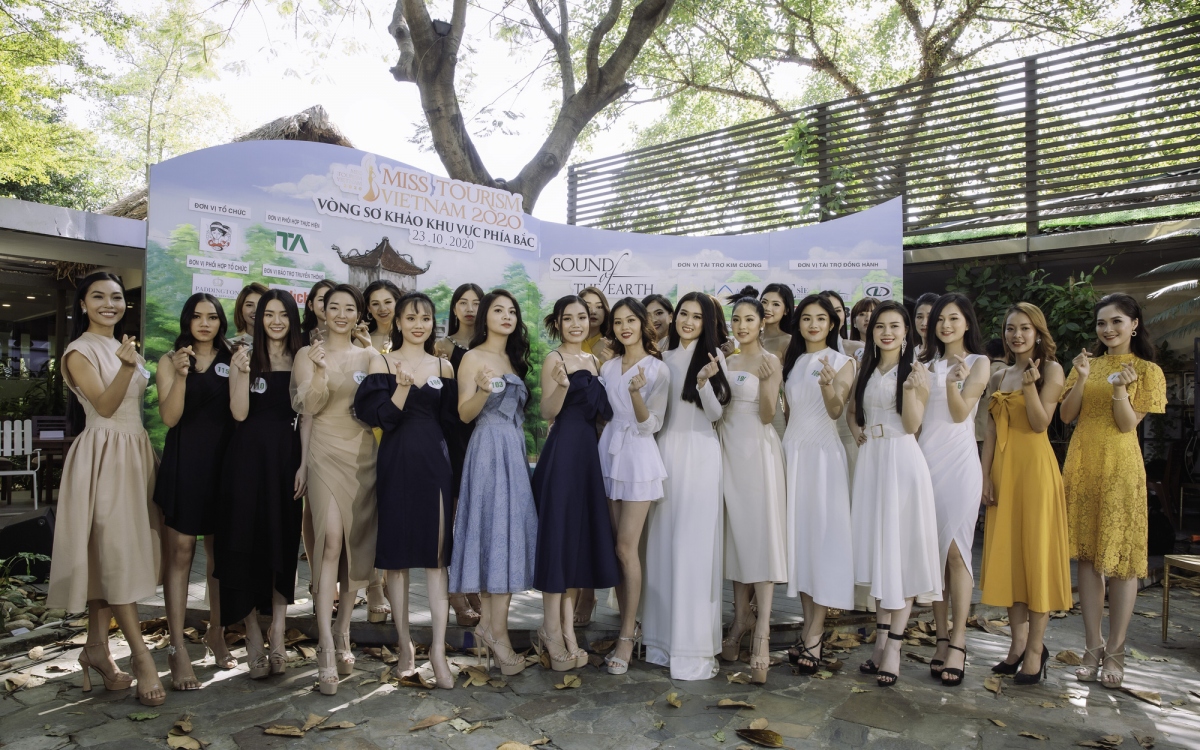 35 contestants progress to semi-finals of Miss Vietnam Tourism 2020